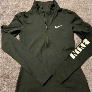 NIKE HALF ZIP